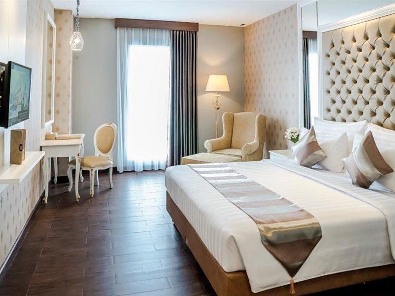 Savero Hotel Depok Buitenkant foto