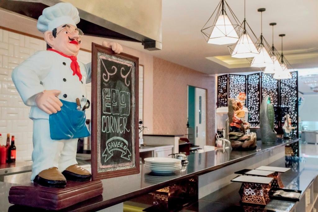 Savero Hotel Depok Buitenkant foto